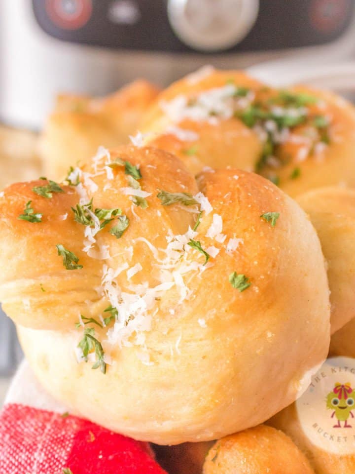 Easy Air Fryer Funfetti Cake The Kitchen Bucket List