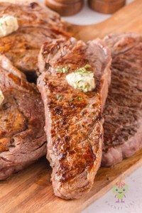 Ribeye vs New York strip steak - The Kitchen Bucket List