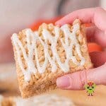 Holiday rice krispie treats with the addition of pumpkin spice. It gives the classic treat a wonderful cinnamon, nutmeg, and ginger flavor. The perfect treat to enjoy from Halloween to Christmas.